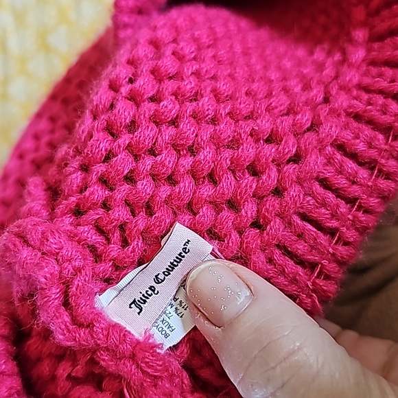 STUNNING RARE JUICY COUTURE PINK KNIT BEANIE - Picture 4 of 5